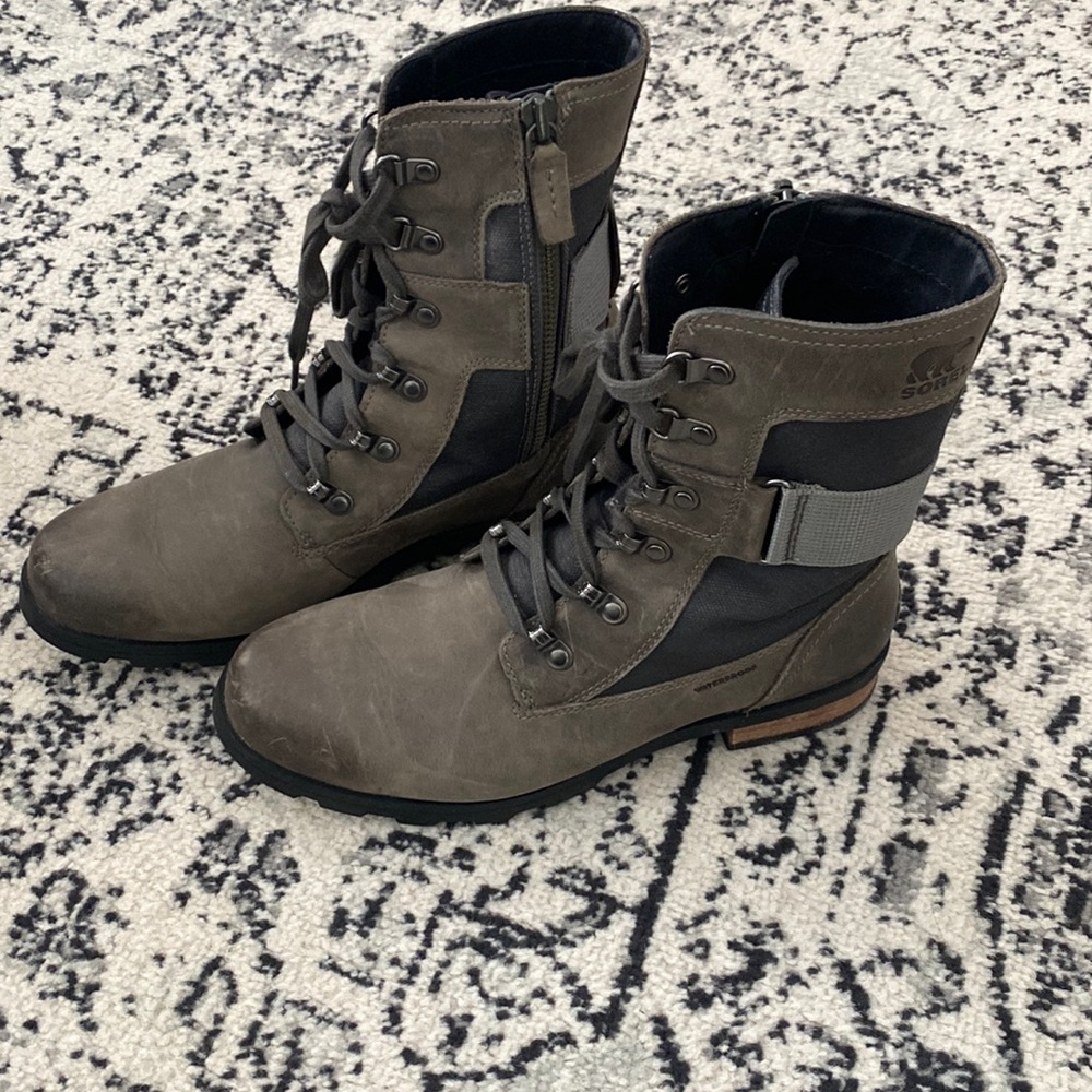 Women’s Sorel Boots size 9